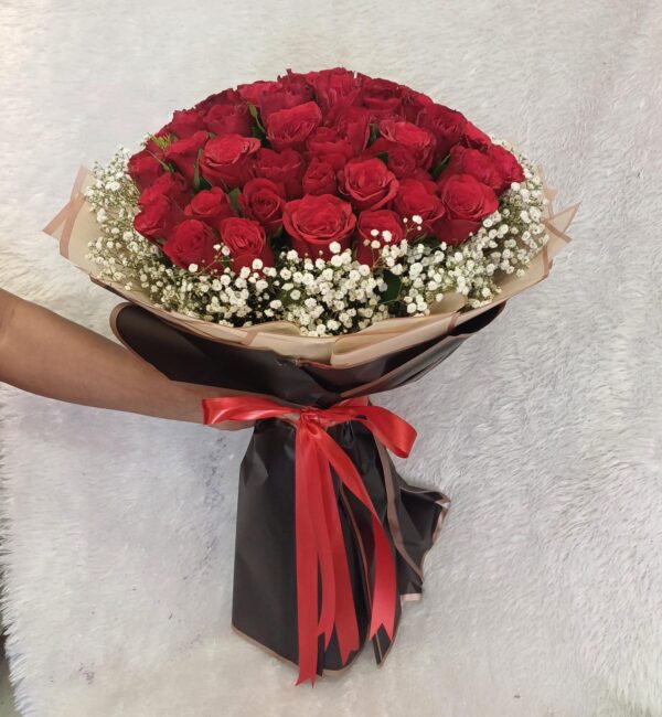 Eternal Love – Premium Red Rose Bouquet